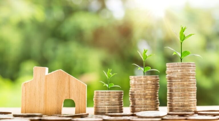 Recreatiewoning versus aandelen: welke investering biedt rust én rendement?